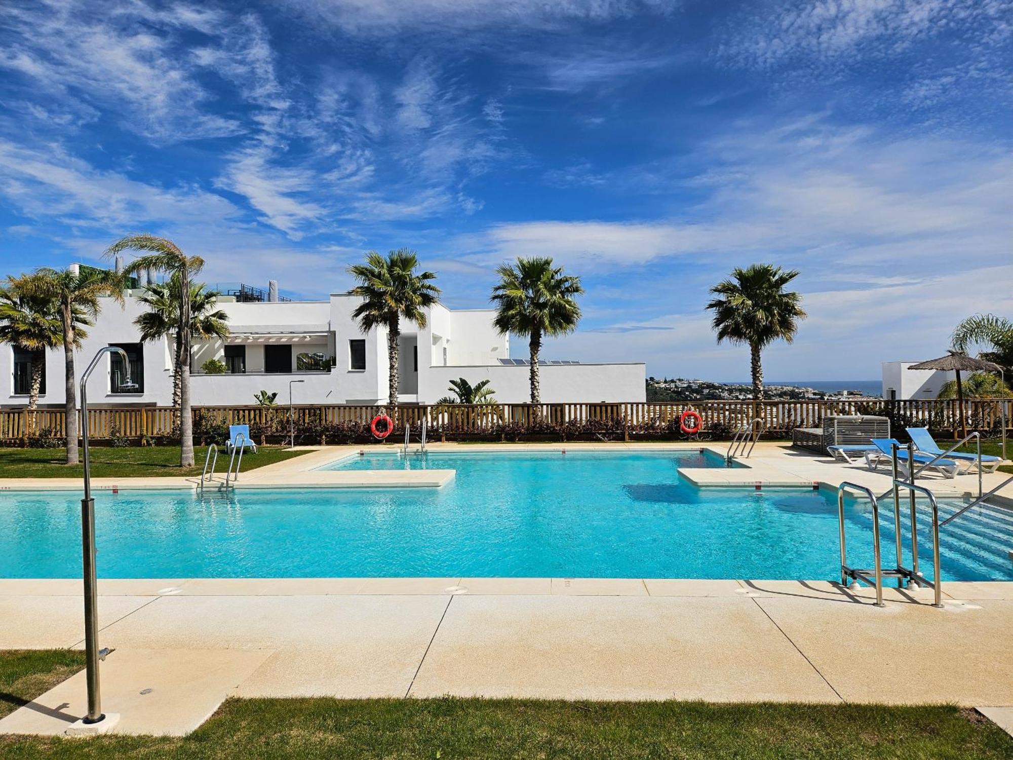 Apartment 2nd Floor Large Terrace & Pool Views Casa Banderas La Cala De Mijas